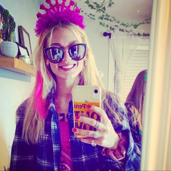 Meet your Posher, Sagee - Picture 3 of 3